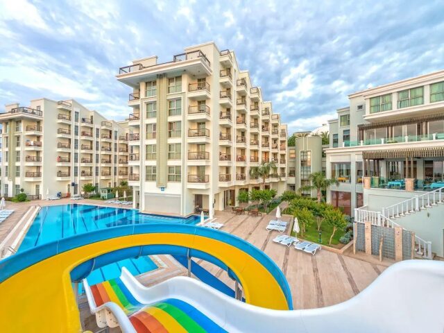 Royal Atlantis Resort
