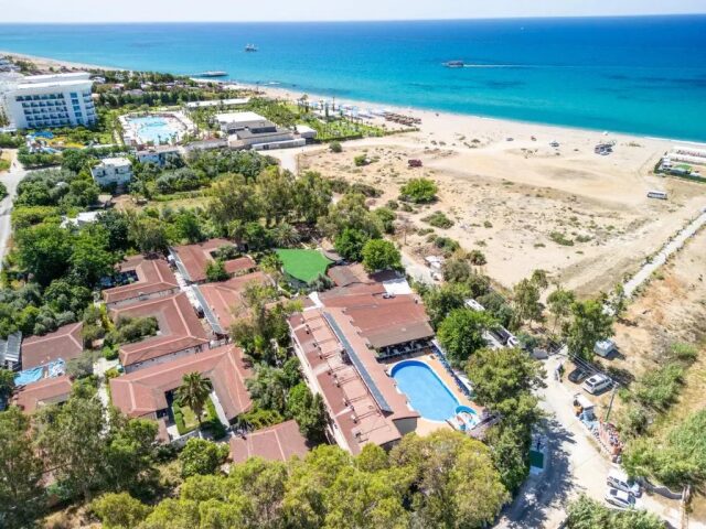 Aperion Beach photo 0