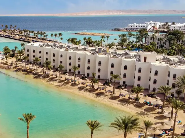 Arabia Azur photo 1