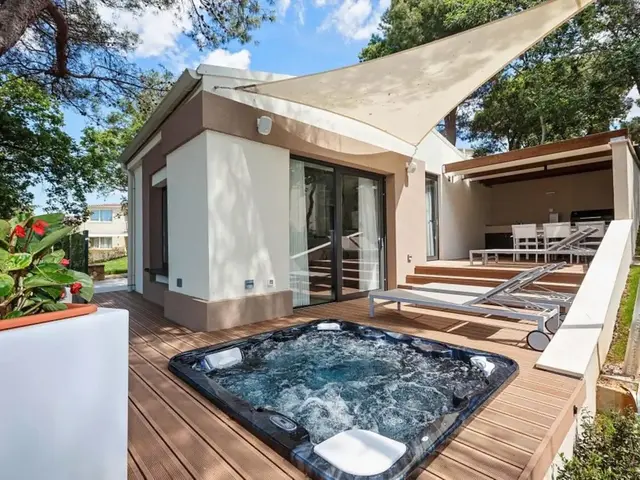 Laguna Bellevue photo 1