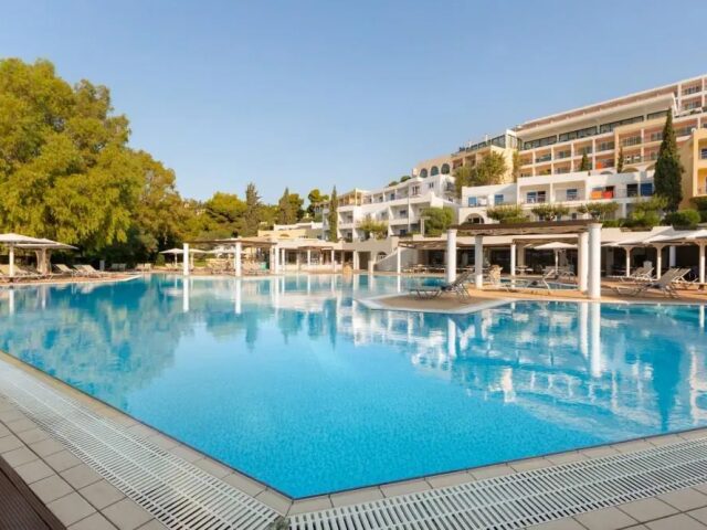 Zeus Dolce Athens