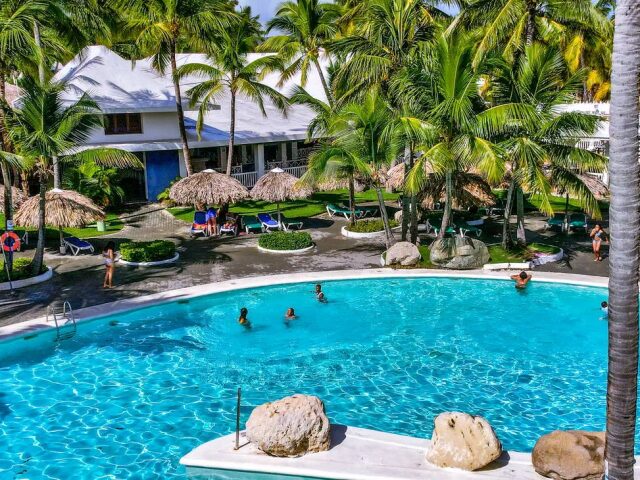 Playa Bachata Resort photo 2