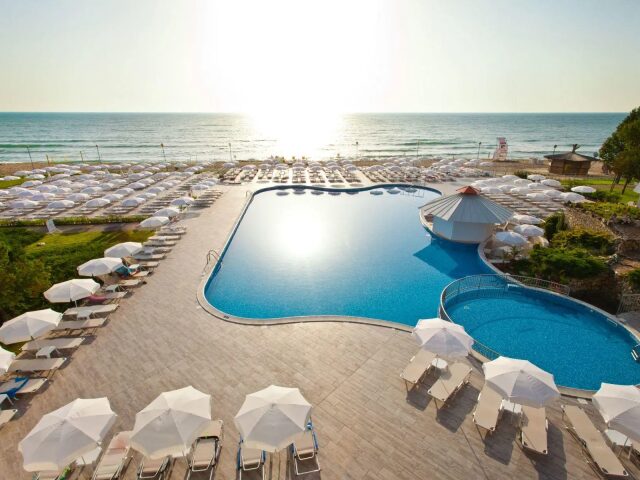 AluaSun Helios Beach photo 3