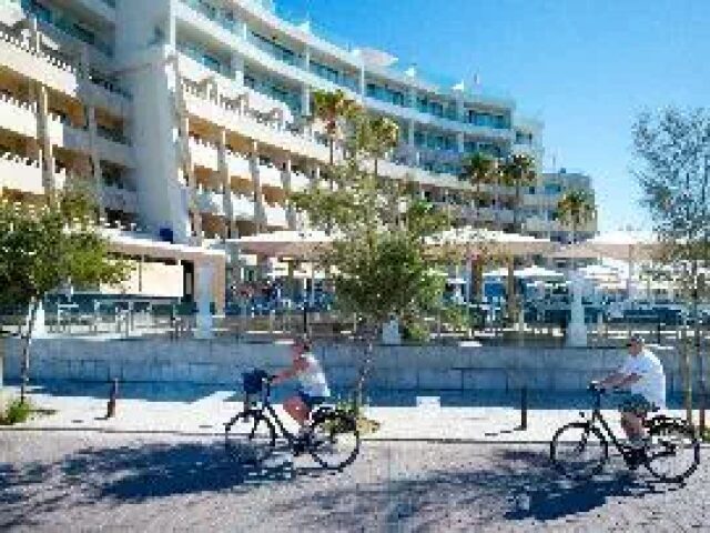 Fontanellas Playa photo 1