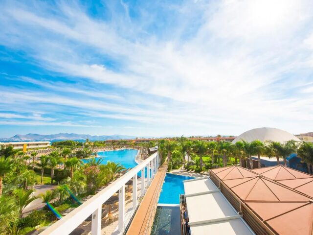 Blue Lagoon Resort photo 0