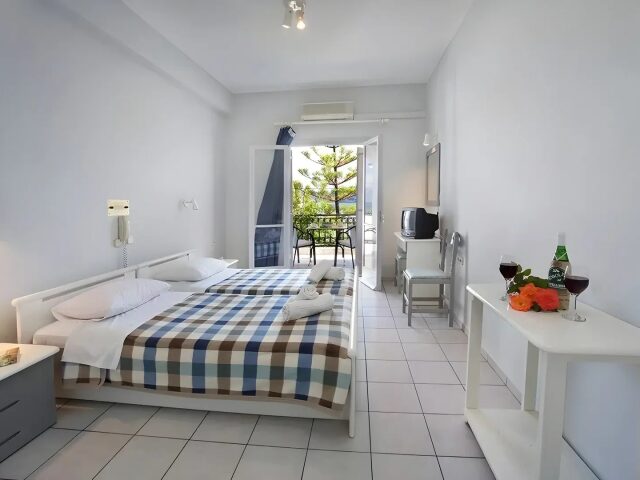 Athina photo 1