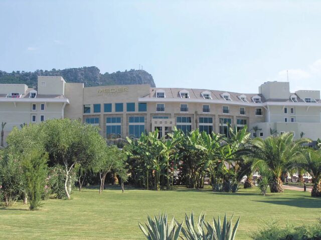 Meder Resort