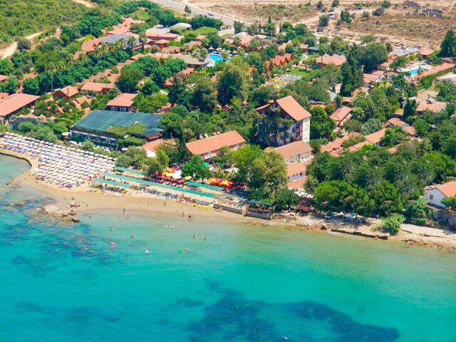 Leda Beach photo 1