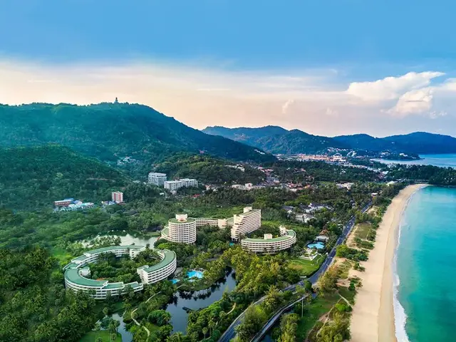 Pullman Phuket Karon Beach Resort photo 2