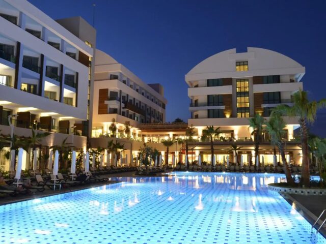 Port Side Resort photo 1