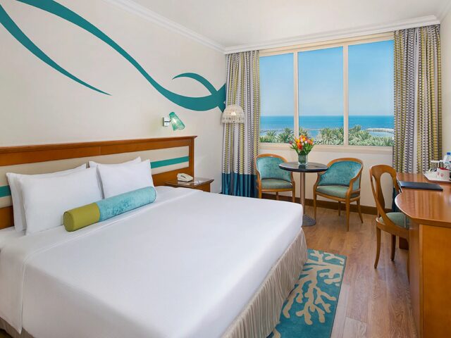 Sheraton Sharjah Beach Resort & Spa photo 2