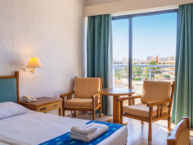 Paphos Gardens Holiday Resort photo 3