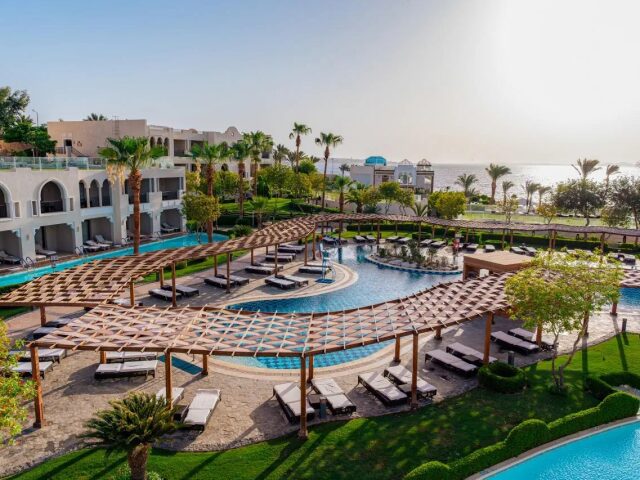 Sunrise Arabian Beach Resort