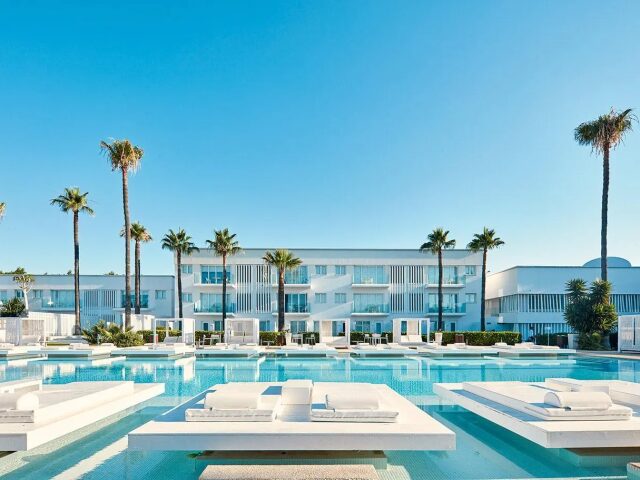 So White Club Resort