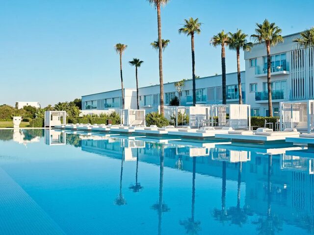 So White Club Resort photo 1