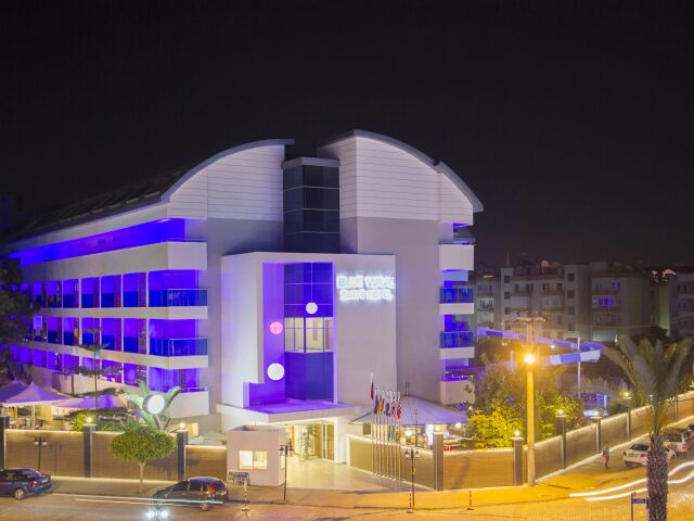 Blue Wave Suite photo 2