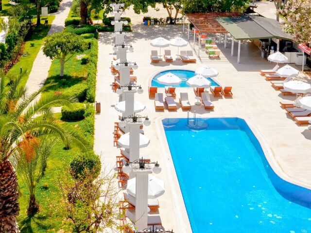 Club Aqua Plaza photo 3
