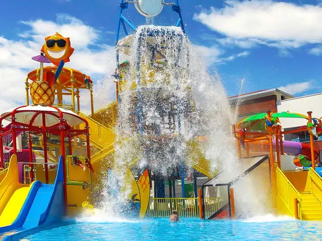 Club Aqua Plaza photo 2
