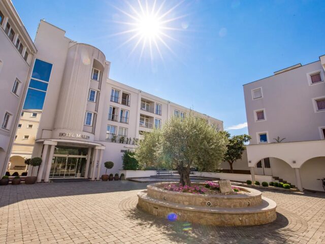 Hotel Malin photo 3