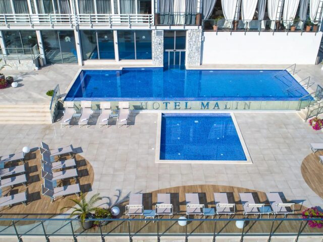 Hotel Malin photo 0