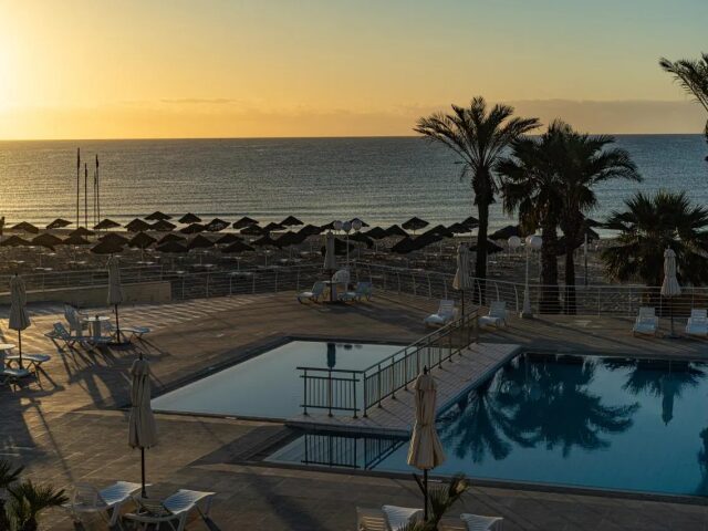 Tangerine Beach Hotel photo 2