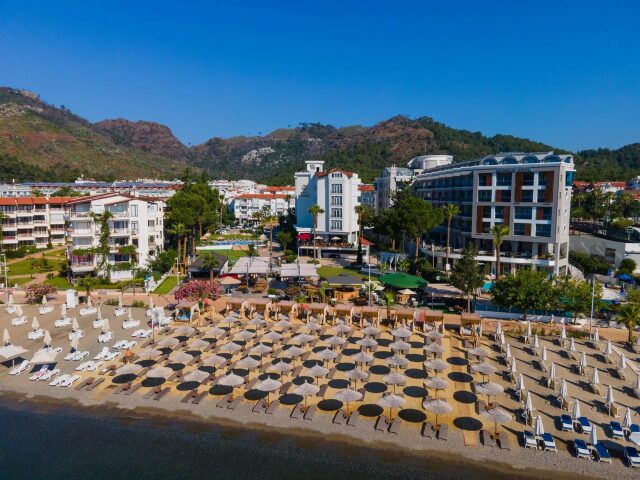Hotel Caprea Beach