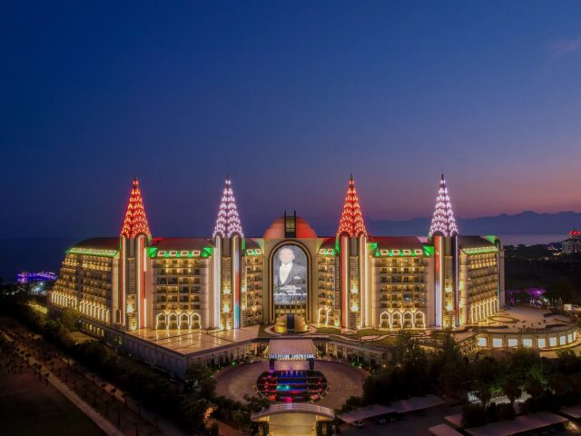 Delphin Imperial Lara photo 2