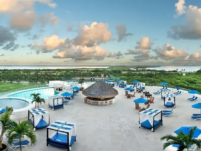 Seadust Cancun Family Resort photo 1