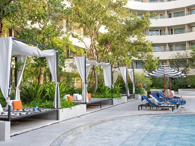 The Royal Paradise Hotel & Spa photo 2