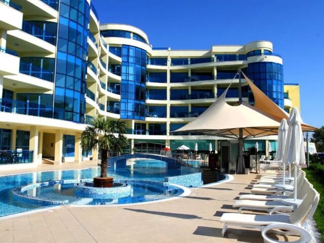 Marina Holiday photo 0
