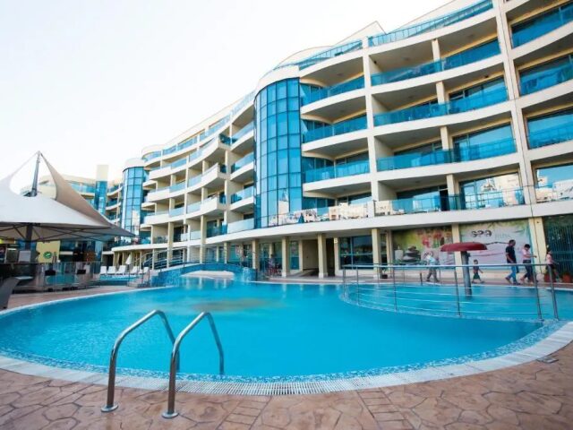 Marina Holiday