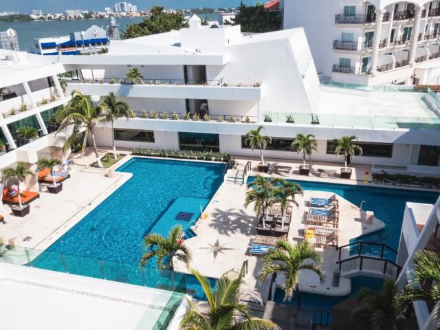 Flamingo Cancun Resort photo 2