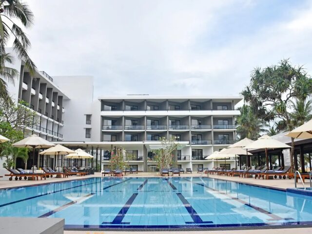 Goldi Sands photo 1