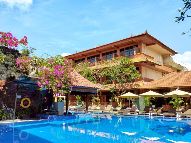 Wina Holiday Villa photo 2