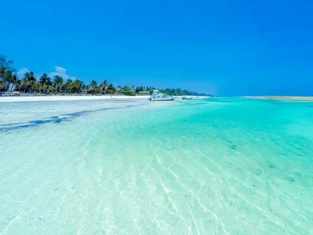 Nomad Beach Resort photo 2