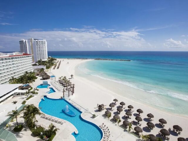 Krystal Cancun