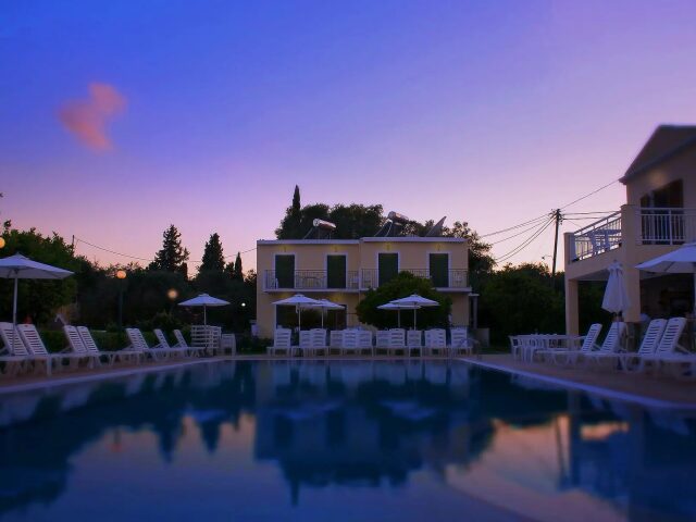 Yianetta Hotel & Suites photo 2