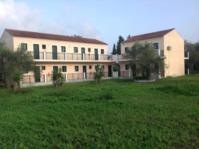 Yianetta Hotel & Suites photo 1