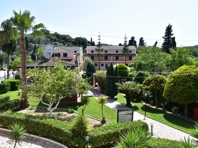 Oula Maisonettes