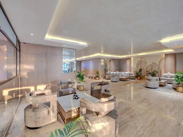 Royal Regency Suites photo 2