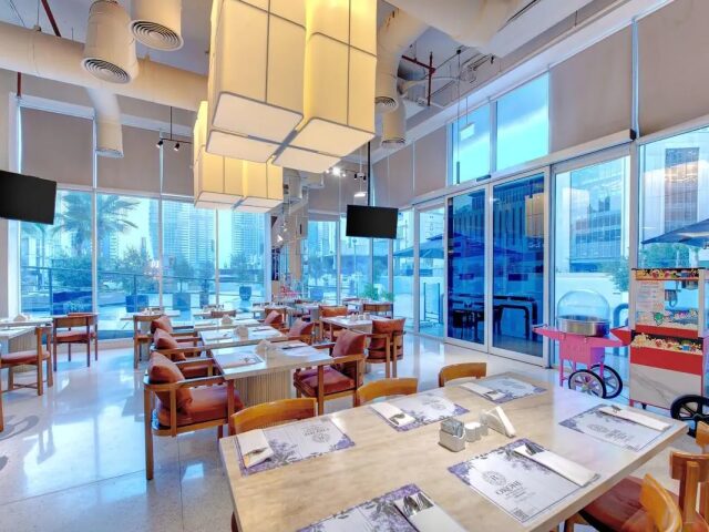 Royal Regency Suites photo 3