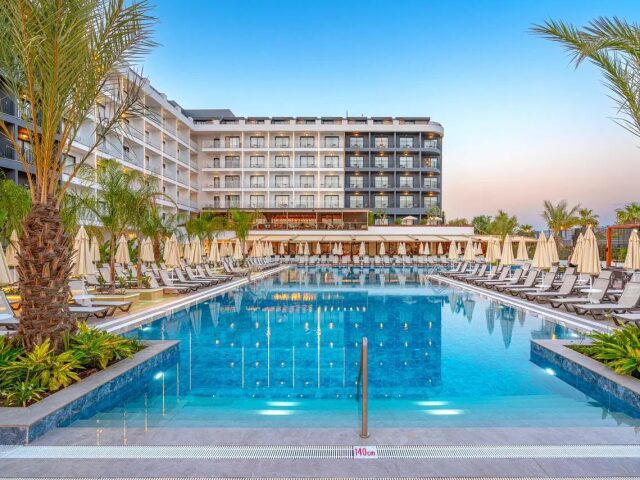 Vox Maris Resort