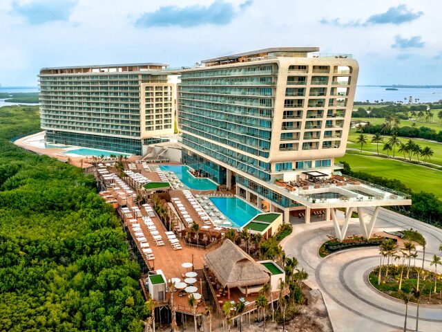 Hyatt Vivid Grand Island