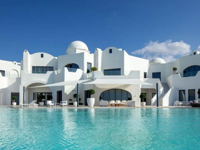 Anantara Santorini Abu Dhabi Retreat photo 3