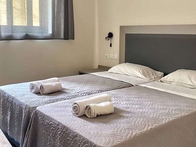Romanias Apartments photo 3