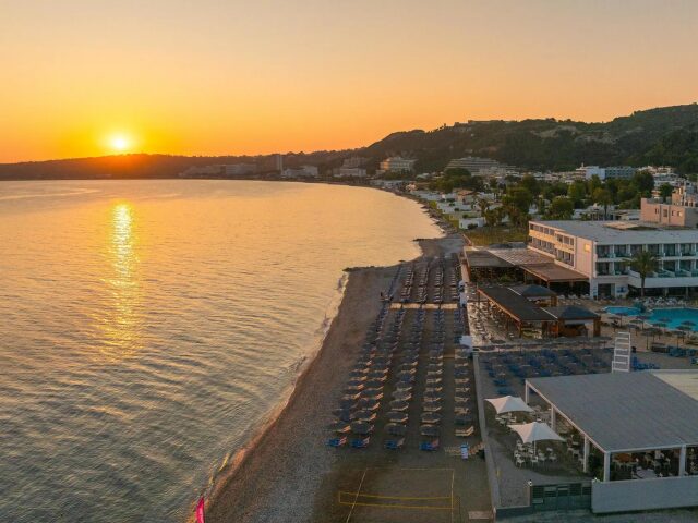 Avra Beach photo 3