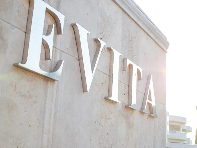 Evita Alegria photo 0