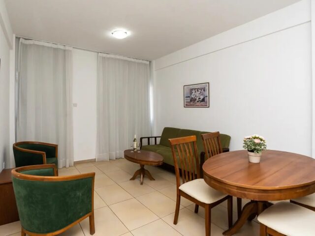 Flora Hotel Apartments photo 3