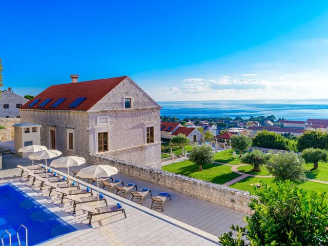 Dubrovnik Palace