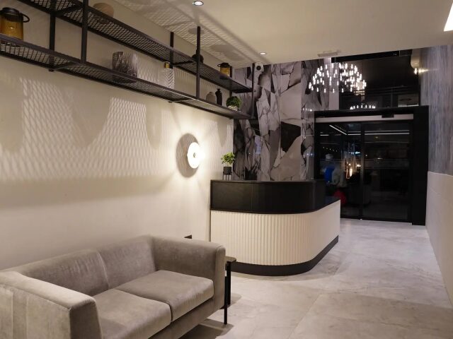 The Londoner photo 3